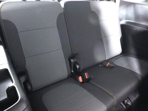 Used 2018 Chevrolet Traverse LT AWD/4WD image 38