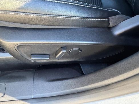 Used 2022 Ford Escape SEL image 17