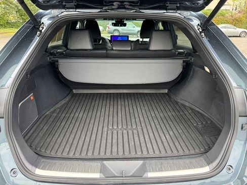 Used 2024 Toyota Venza XLE AWD/4WD image 16