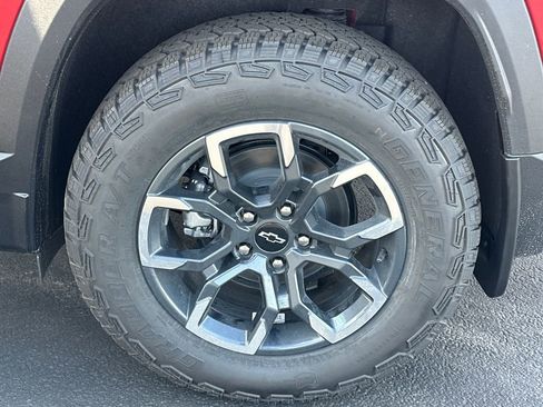 New 2026 Chevrolet Equinox ACTIV w/ Convenience Package III image 25