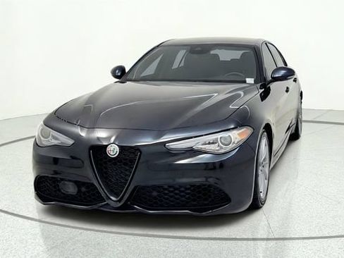 Used 2023 Alfa Romeo Giulia Sprint RWD image 3