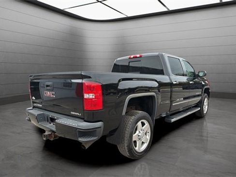Used 2015 GMC Sierra 2500 Denali image 2