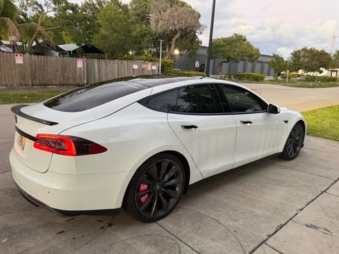 Used 2013 Tesla Model S Performance image 13