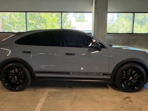 Used 2023 Porsche Cayenne Turbo GT AWD/4WD image 9