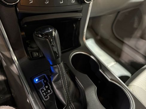 Used 2015 Toyota Camry LE image 32