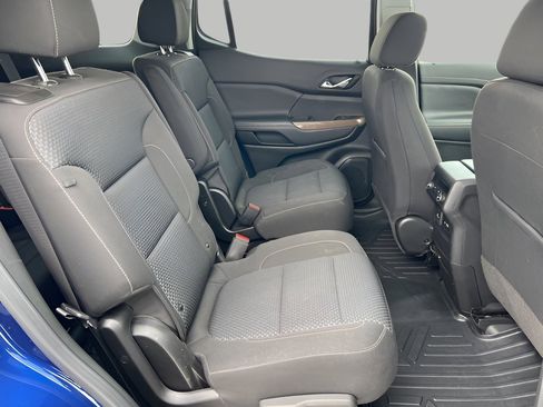 Used 2023 GMC Acadia SLE w/ Driver Convenience Package image 34