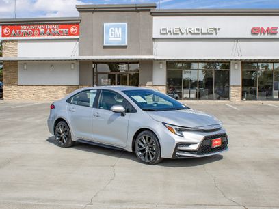 Used 2025 Toyota Corolla SE w/ Convenience Package