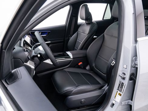 New 2026 Mercedes-Benz GLC 300 GLC 300 image 17