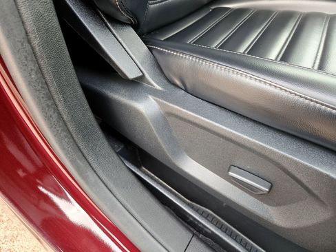 Used 2024 Ford Edge SEL image 26