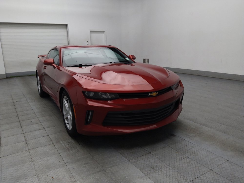 Used 2018 Chevrolet Camaro LT RWD image 13