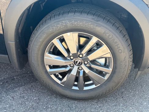 New 2025 Nissan Pathfinder SV w/ Cargo Package image 10