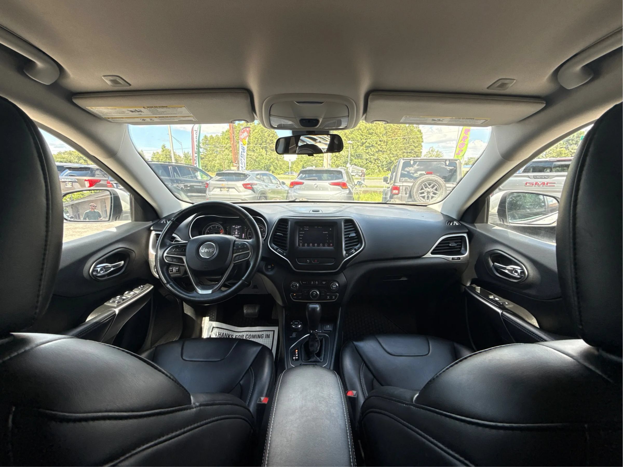 Used 2019 Jeep Cherokee Latitude Plus w/ Cold Weather Group AWD/4WD image 25