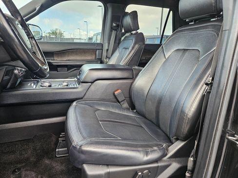 Used 2018 Ford Expedition Limited AWD/4WD image 17