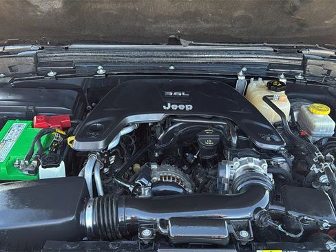 Used 2020 Jeep Wrangler Unlimited Rubicon image 35