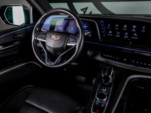 Used 2023 Cadillac Escalade ESV Sport w/ LPO, ONYX Package AWD/4WD image 7