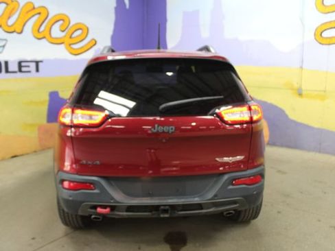 Used 2016 Jeep Cherokee Trailhawk w/ Leather Interior Group AWD/4WD image 7
