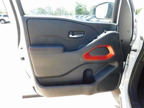 New 2025 Nissan Frontier Pro-X w/ Pro Convenience Package image 16