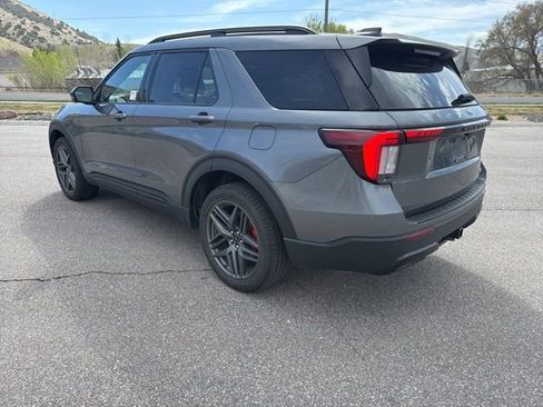 Used 2025 Ford Explorer ST-Line w/ Premium Package AWD/4WD image 5