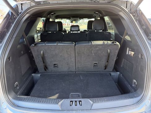 Certified 2025 Ford Explorer ST-Line w/ ST-Line Street Pack image 16