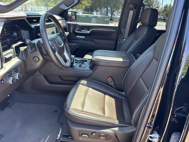 Used 2025 GMC Sierra 1500 Denali w/ Technology Package AWD/4WD image 16