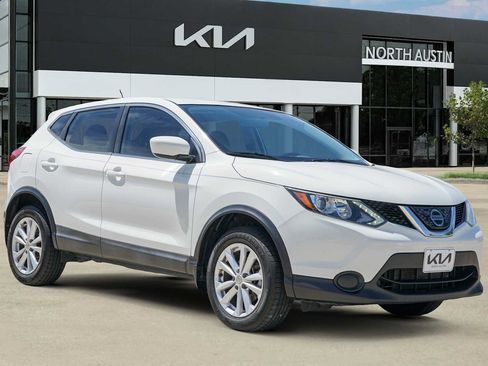 Used 2018 Nissan Rogue Sport S w/ S Appearance Package FWD image 7