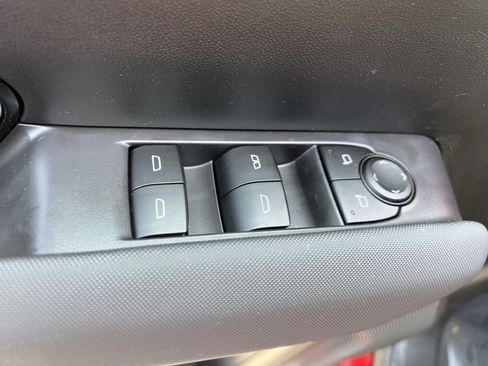 Used 2023 Chevrolet Colorado Z71 w/ Z71 Convenience Package 2 AWD/4WD image 15