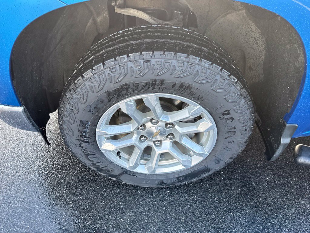 Used 2023 Chevrolet Silverado 1500 LT AWD/4WD image 11