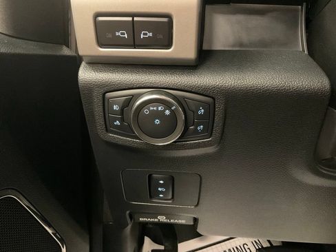 Used 2020 Ford F250 Lariat w/ Lariat Value Package AWD/4WD image 14