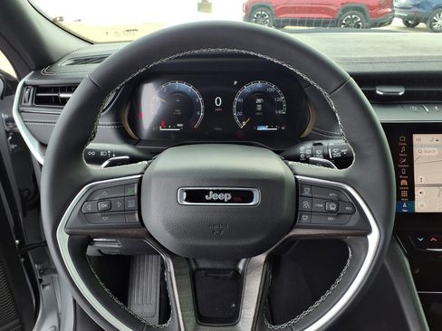 New 2026 Jeep Grand Cherokee Altitude AWD/4WD image 14