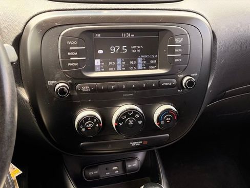 Used 2018 Kia Soul FWD image 14