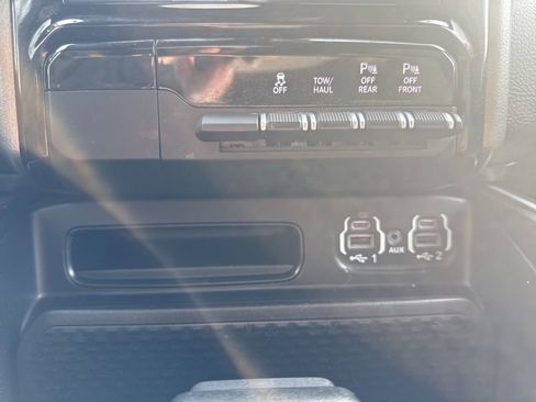 Used 2023 RAM 1500 Big Horn image 21