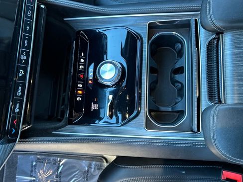 Used 2024 Jeep Wagoneer Series II image 16