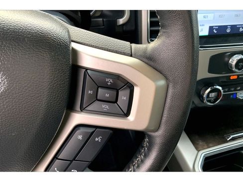 Used 2022 Ford F250 Lariat w/ Lariat Ultimate Package AWD/4WD image 21