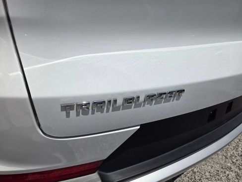 Certified 2023 Chevrolet TrailBlazer LT FWD image 9