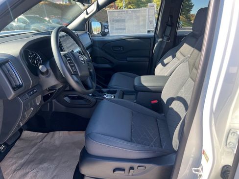 New 2026 Nissan Frontier SV w/ Tow Package AWD/4WD image 10