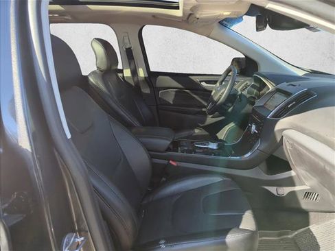 Used 2019 Ford Edge Titanium w/ Equipment Group 301A image 23