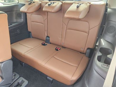 Certified 2023 Nissan Pathfinder Platinum w/ Cargo Package AWD/4WD image 22