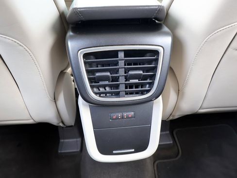 Used 2019 Lincoln Nautilus Select FWD image 38