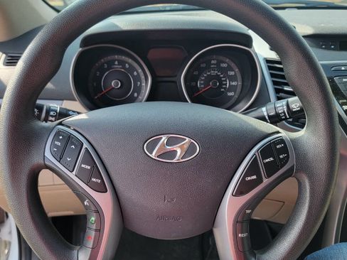 Used 2016 Hyundai Elantra SE w/ Option Group 02 image 11