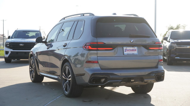 Used 2024 BMW X7 xDrive40i w/ Executive Package AWD/4WD image 9