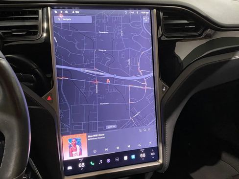 Used 2018 Tesla Model S AWD image 13