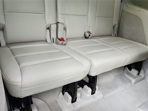 Used 2025 Cadillac Escalade Sport Platinum w/ LPO, Floor Liner Package image 30