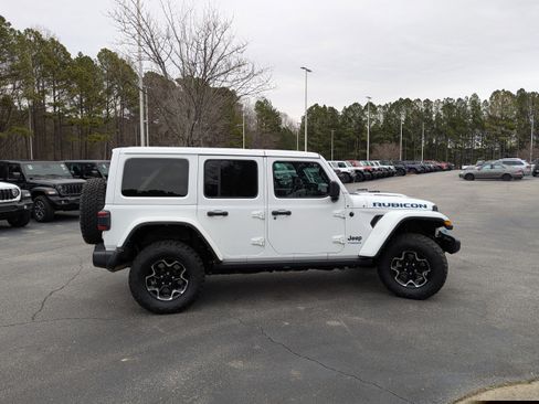 Used 2021 Jeep Wrangler Unlimited Rubicon w/ Cold Weather Group image 4