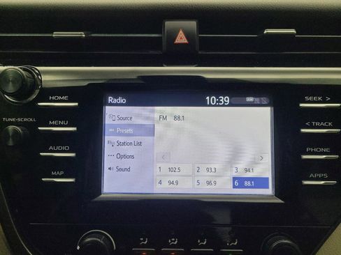 Used 2019 Toyota Camry LE FWD image 25