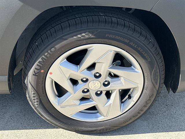New 2027 Hyundai Kona SE FWD image 6