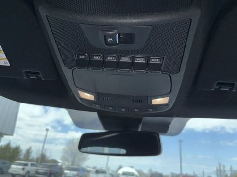Used 2022 Ford F250 Lariat w/ Lariat Ultimate Package AWD/4WD image 9
