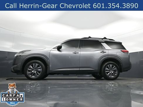 Used 2022 Nissan Pathfinder SV FWD image 41