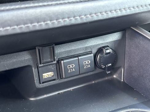 Used 2021 Toyota Highlander XSE image 29