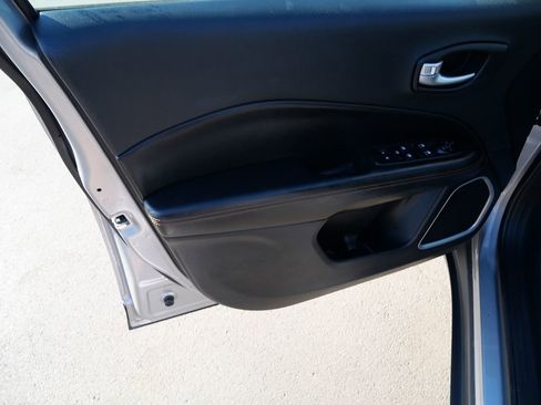 Used 2019 Jeep Compass Limited w/ Safety & Security Group AWD/4WD image 13