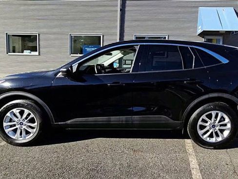 Certified 2022 Ford Escape SE image 5